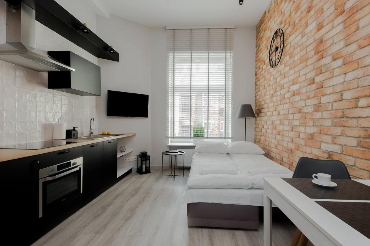 4 Eco Apart Chateau Jagiellonska 22 Warszawa Old Town Exterior photo