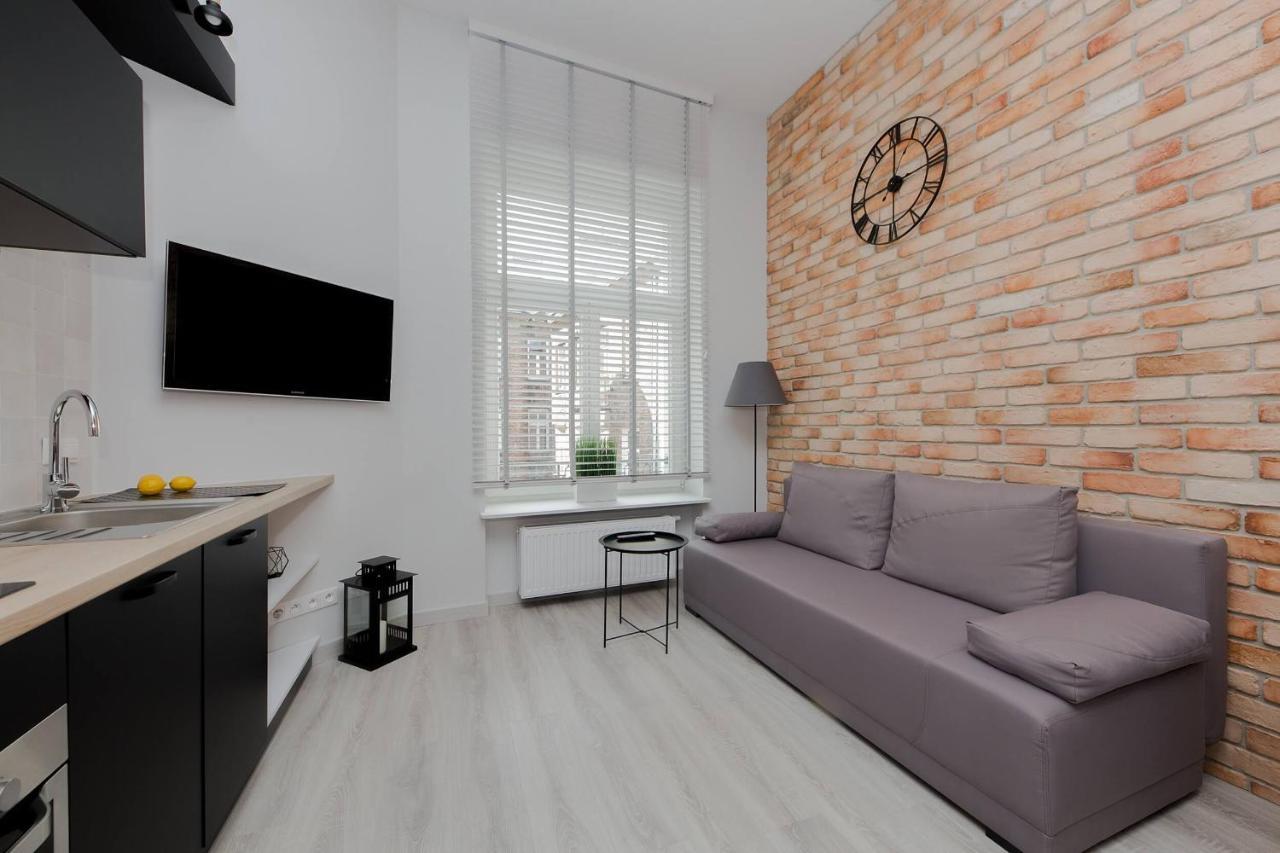 4 Eco Apart Chateau Jagiellonska 22 Warszawa Old Town Exterior photo